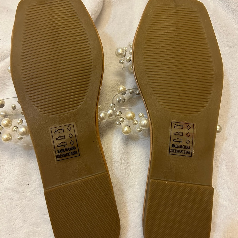 Pearl Sandals! - Picture 2 of 2